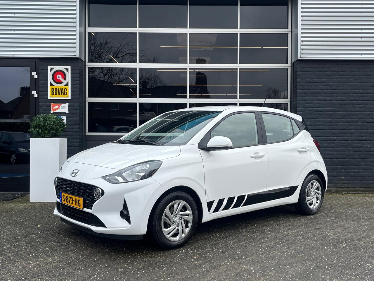 Hyundai i10 - 1.0 Comfort 1.0 Comfort, Airco, Cruise, CarPlay, Lane Assist, Bluetooth, NAP - AutoWereld.nl