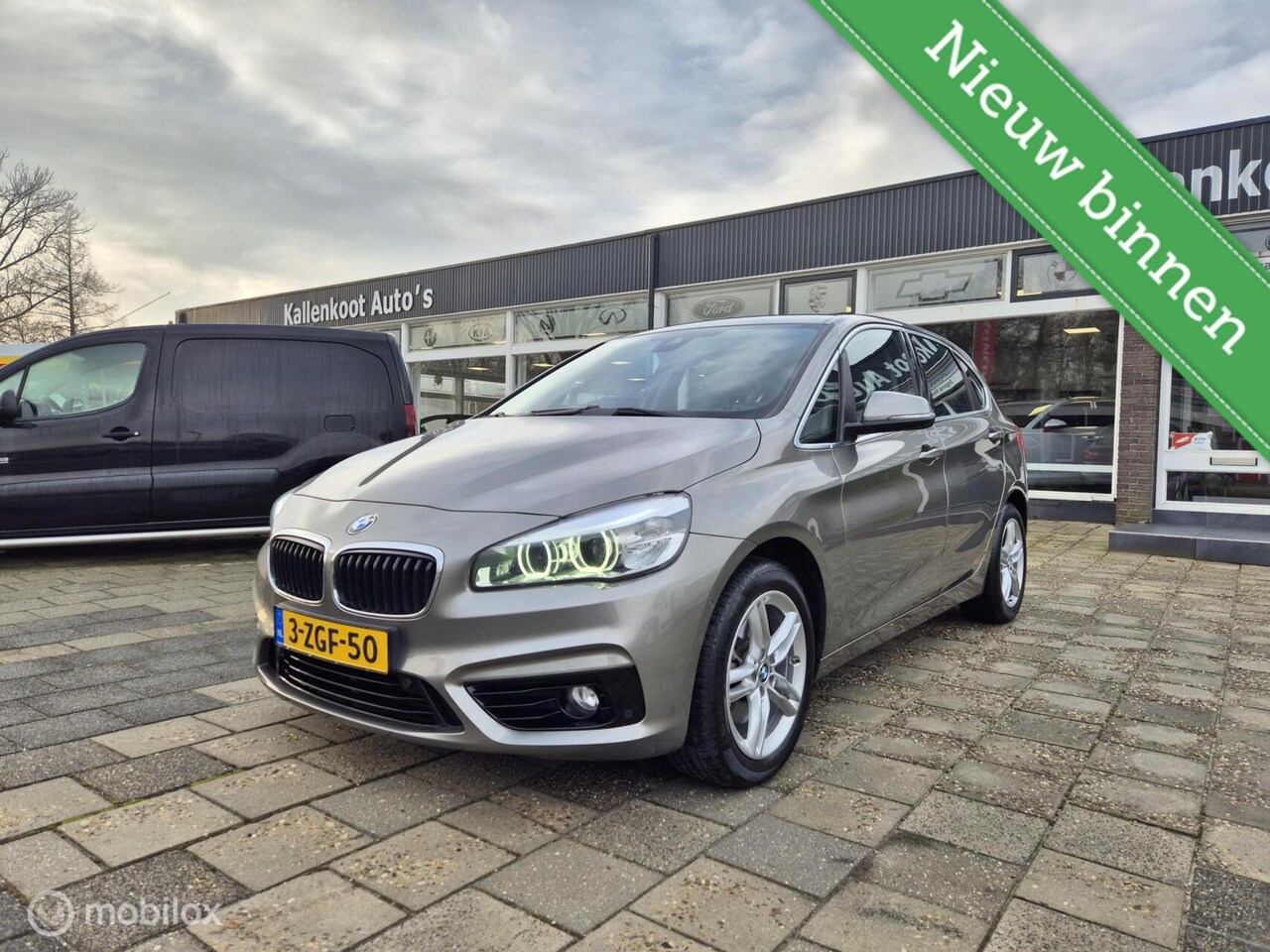 BMW 2-serie Active Tourer - 218i High Executive 218i High Executive, Leer, HUD,LED - AutoWereld.nl