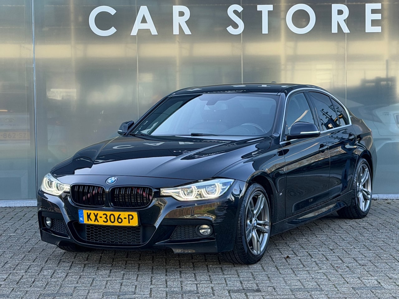 BMW 3-serie - 330e High Executive M SPORT - AutoWereld.nl