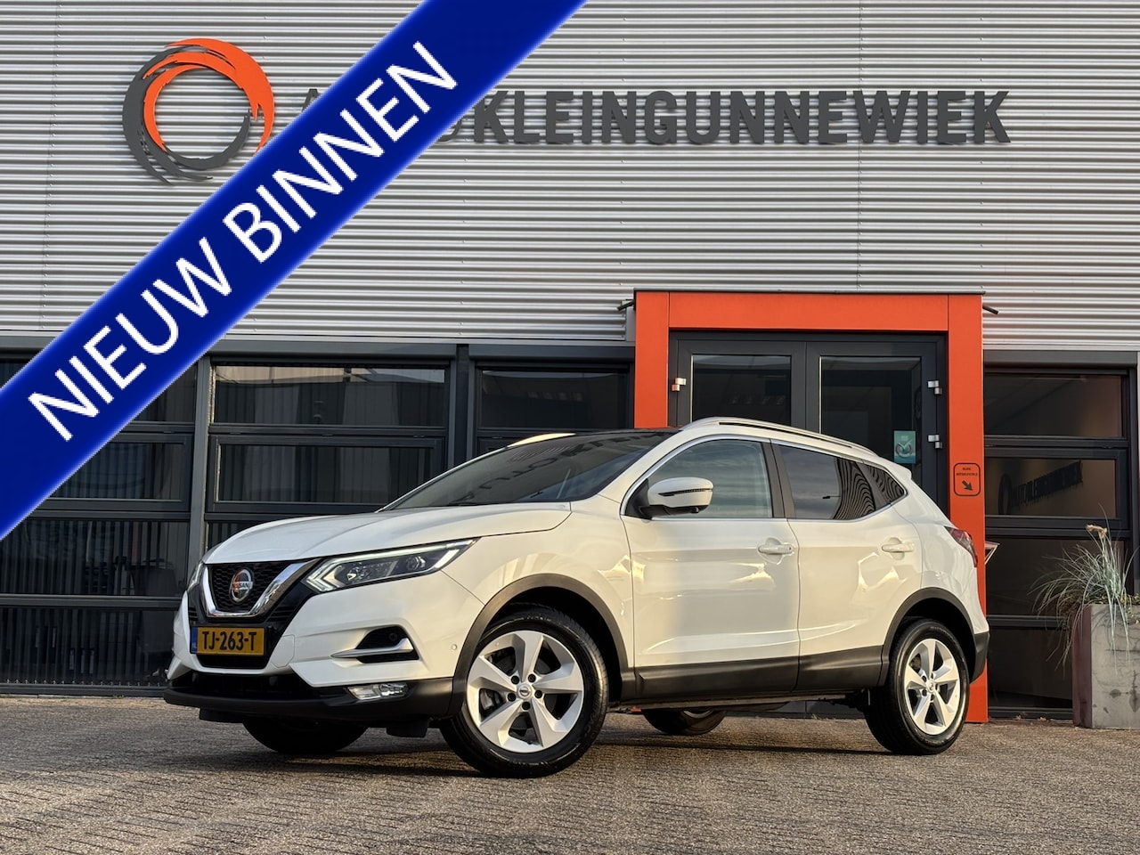 Nissan Qashqai - 1.2 Business Edition / 360 Camera / Stoelverwarming & Voorruitverwarming / Trekhaak / - AutoWereld.nl