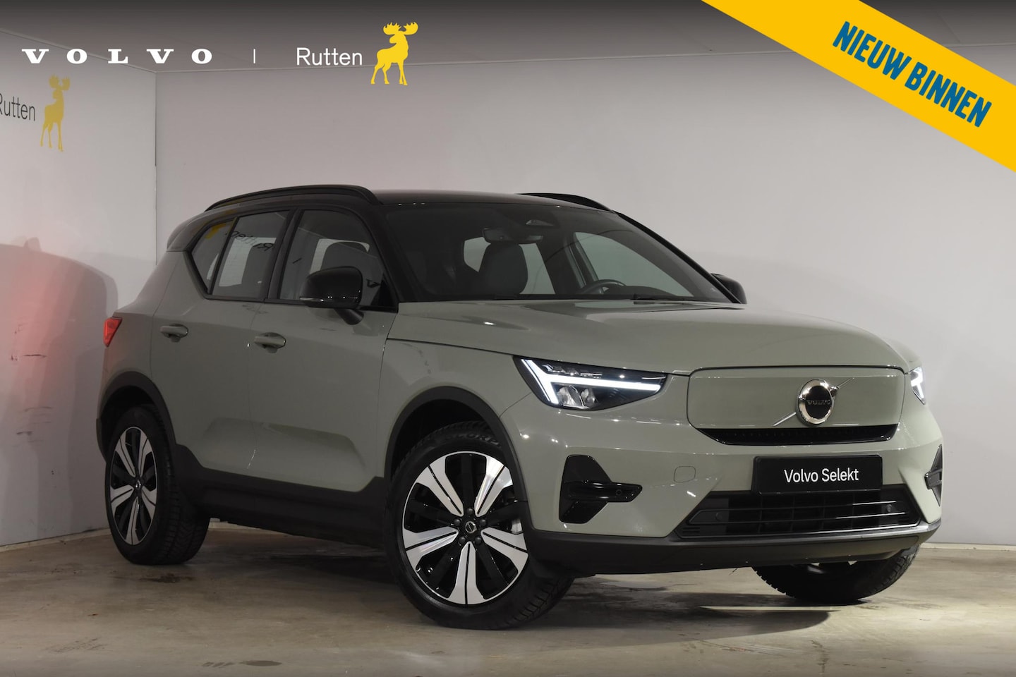 Volvo XC40 - 231PK Recharge Pure Electric Plus Navigatie / Adaptive Cruise Control / Stoelverwarming / - AutoWereld.nl