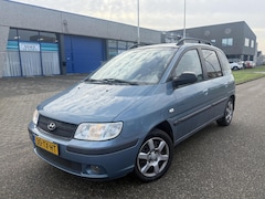 Hyundai Matrix - 1.6i 1e Eig Parkeersensoren Airco Trekhaak