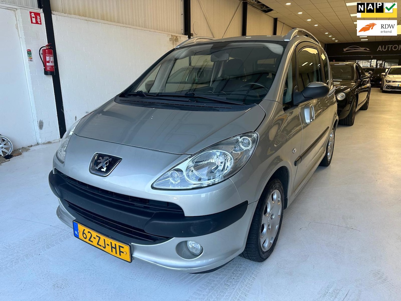 Peugeot 1007 - 1.6-16V Gentry 1é Eigenaar/162538KM NAP/CRUISE CONTROL - AutoWereld.nl