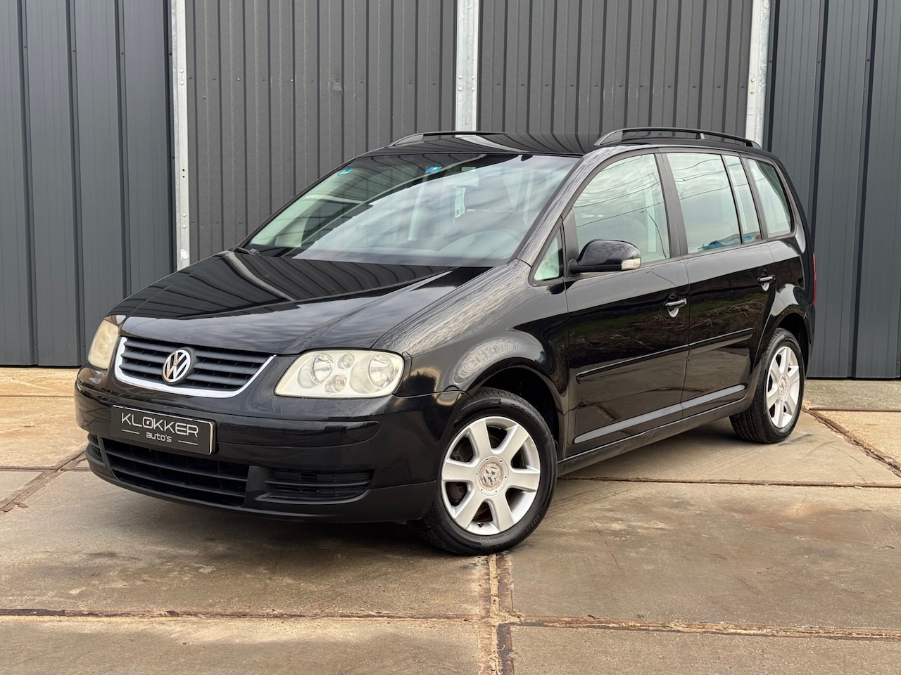 Volkswagen Touran - 1.6-16V FSI Business AUTOMAAT|Clima|Cruise| - AutoWereld.nl