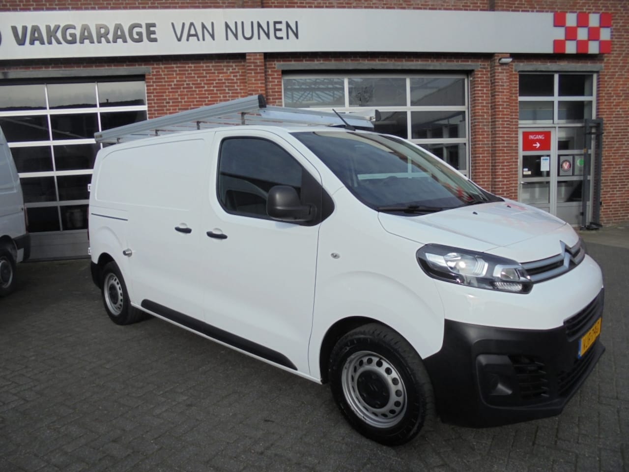Citroën Jumpy - 2.0 BlueHDI Club - AutoWereld.nl