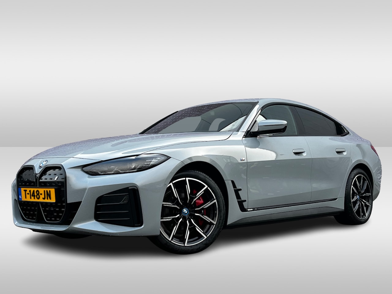 BMW i4 - eDrive40 High Executive 84 kWh / Trekhaak / 360Camera / Head-up / Leder / 19'' / Navigatie - AutoWereld.nl