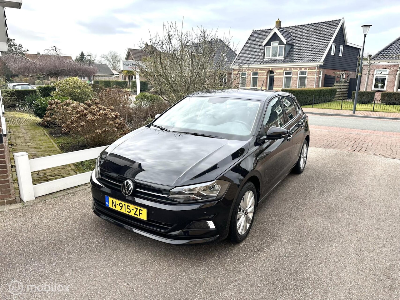 Volkswagen Polo - 1.0 TSI 95PK DSG AUTOMAAT COMFORTLINE CLIMATE CONTROLE PARKEERSENSOREN CRUISE CONTROLE FAC - AutoWereld.nl