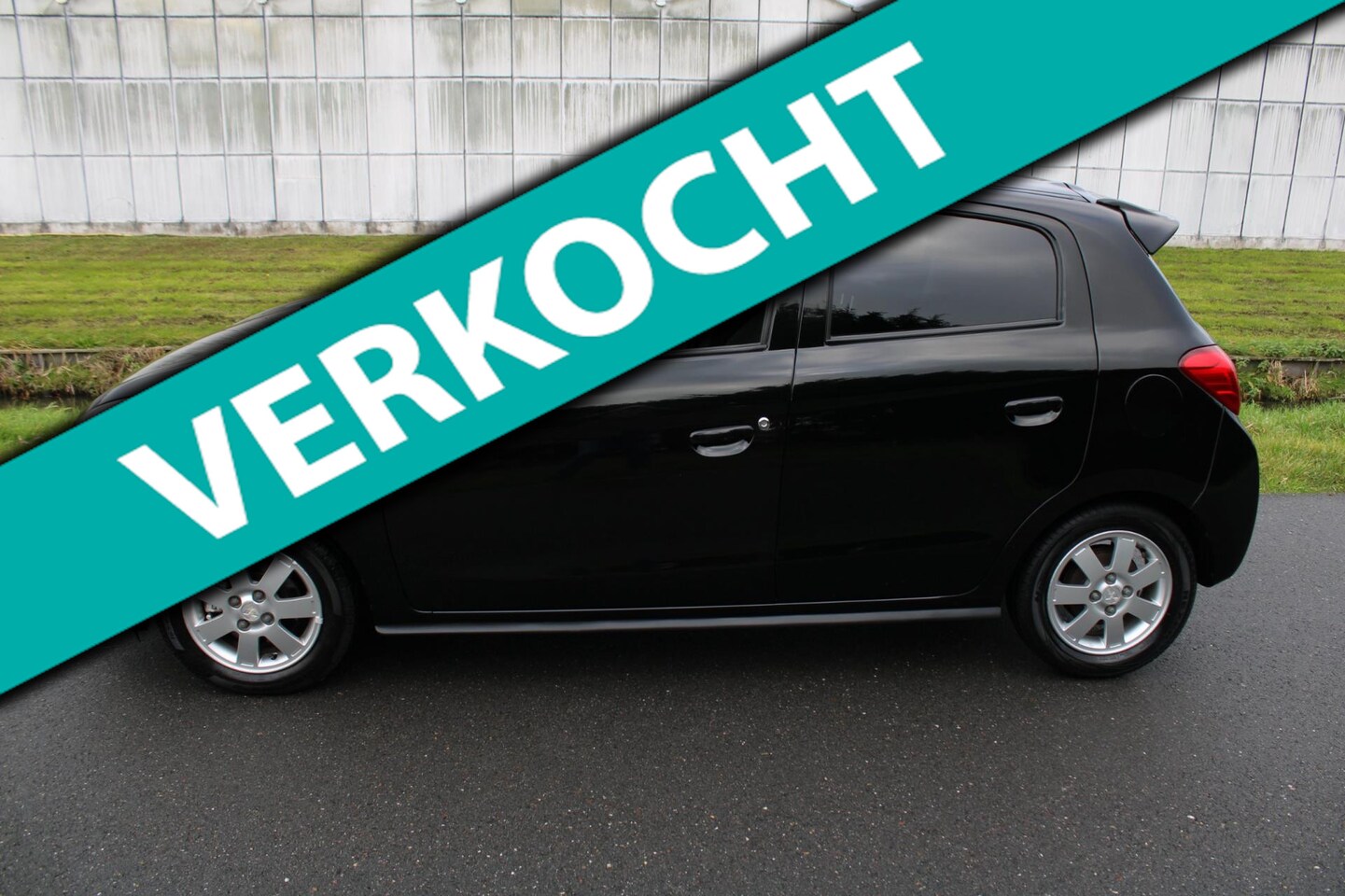 Mitsubishi Space Star - 1.0 Bright 5 Drs met Climate control - AutoWereld.nl
