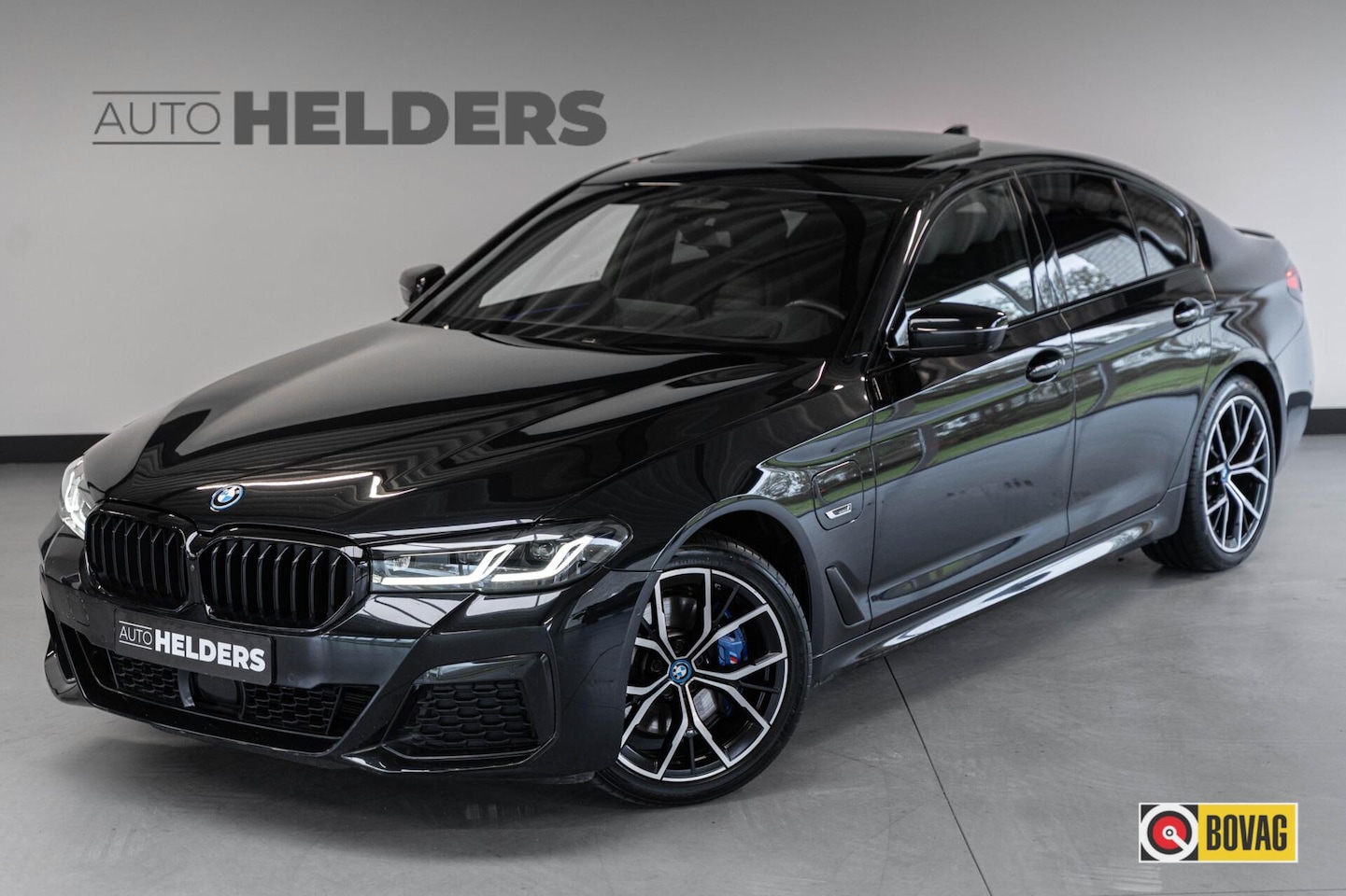 BMW 5-serie - 530e xDrive M Sport Pano 360° HuD H&K ACC Lane - AutoWereld.nl
