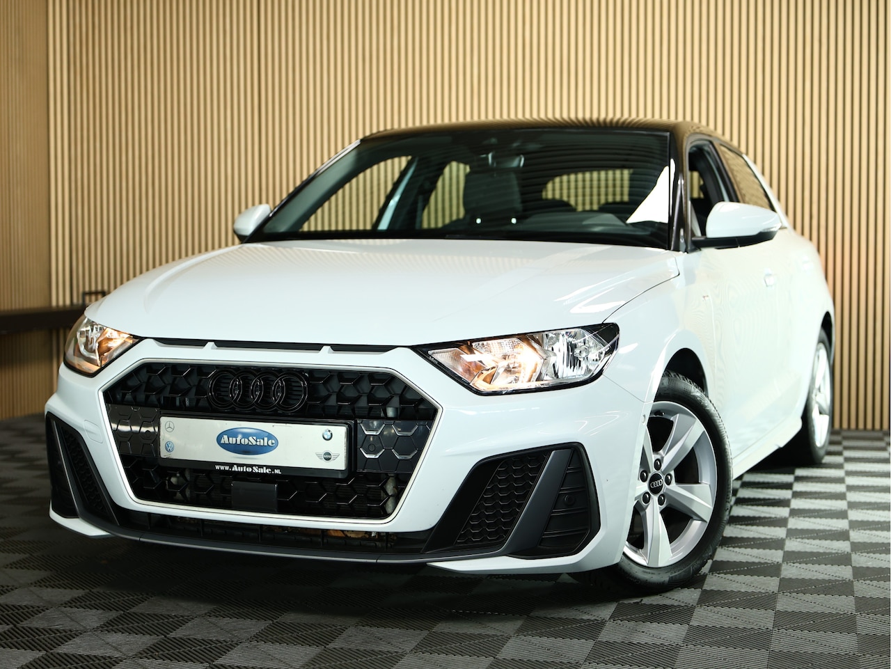 Audi A1 Sportback - 30 TFSI S Line NAVI CRUISE PDC PARK ASSIST "20 - AutoWereld.nl