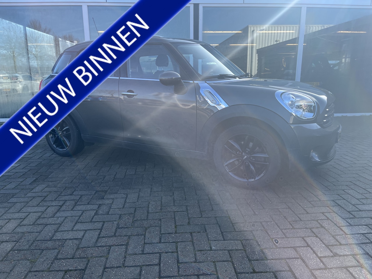 MINI Countryman - Mini 1.6 Cooper Chili / Vol leer / Pdc / Nav / Cruise / Stoelverwarming / 17inch - AutoWereld.nl