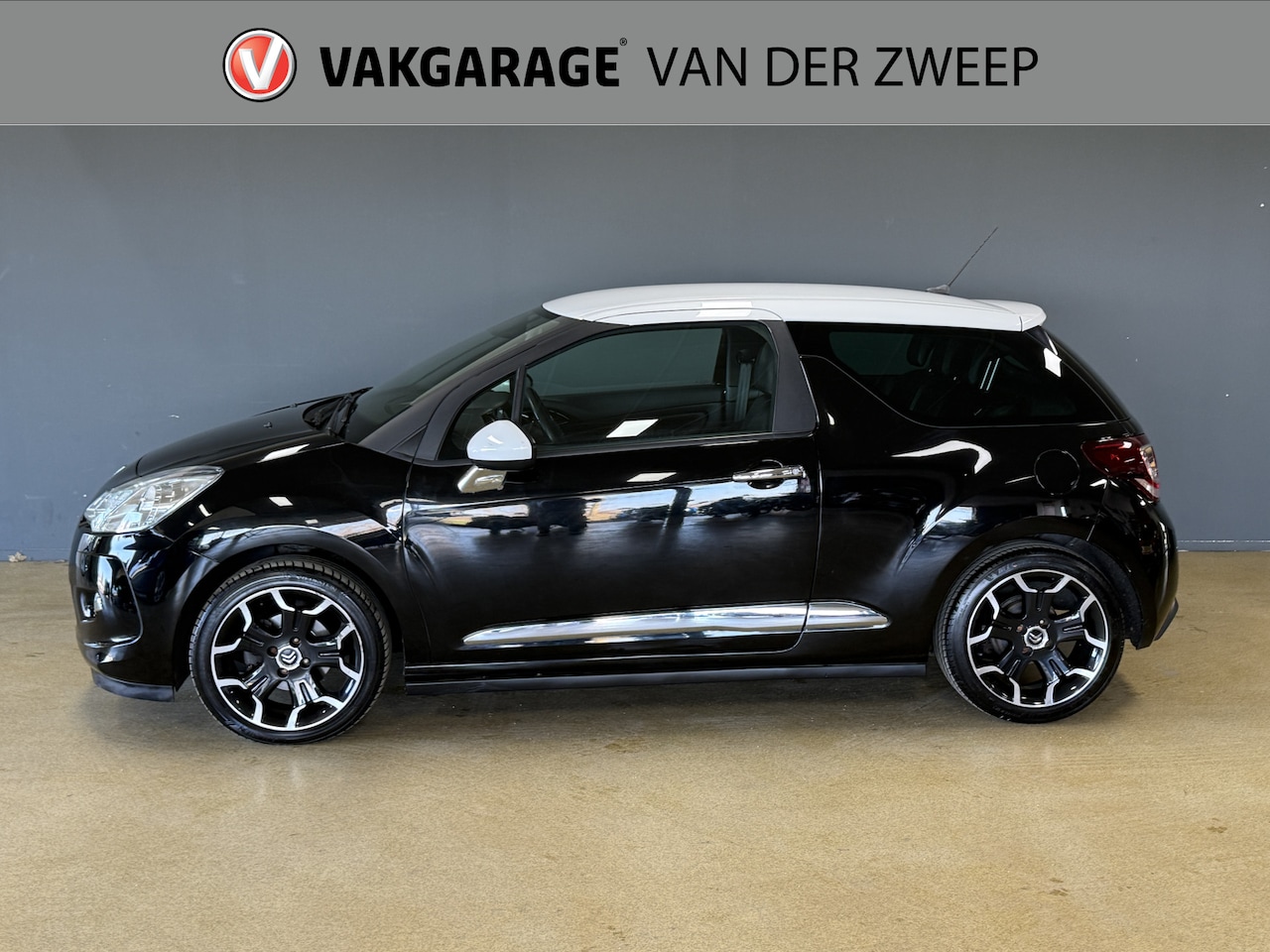 Citroën DS3 - 1.2 VTi So Chic | Leder - AutoWereld.nl