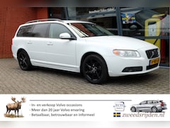 Volvo V70 - 2.0 145 pk Xenon, Stoelverw, 17 inch, 1/2 leer