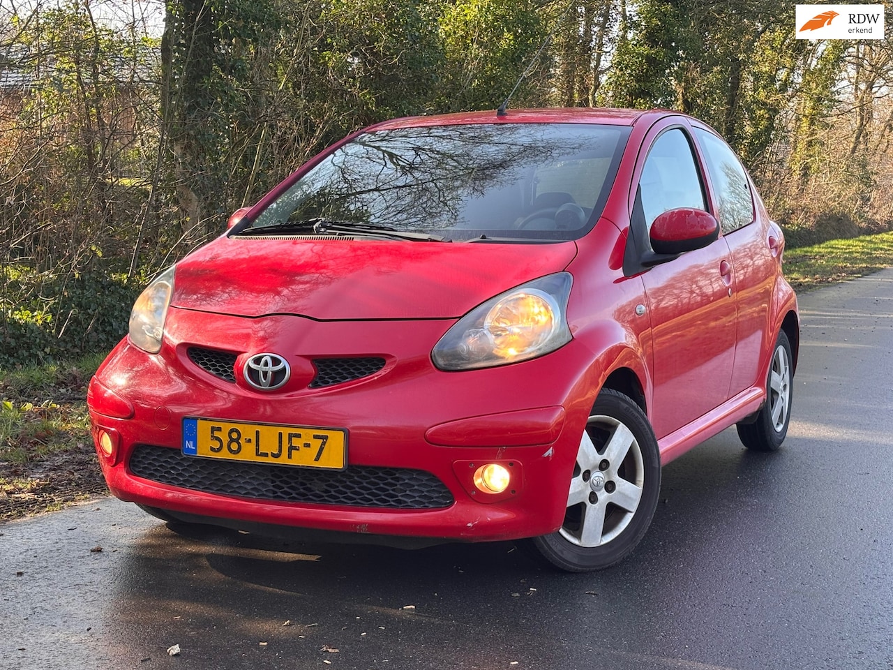 Toyota Aygo - 1.0-12V Sport | " 97.000 " KM + Automaat + Nieuwe APK | - AutoWereld.nl