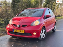 Toyota Aygo - 1.0-12V Sport | " 97.000 " KM + Automaat + Nieuwe APK |