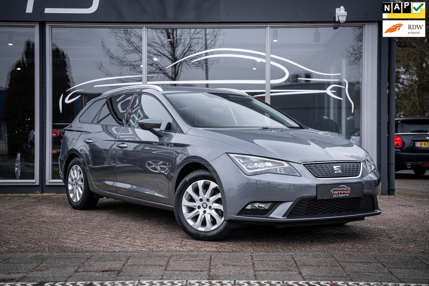 SEAT Leon ST - 1.0 EcoTSI Style Connect|Cruise|Navi|LED|Carplay|Camera| - AutoWereld.nl