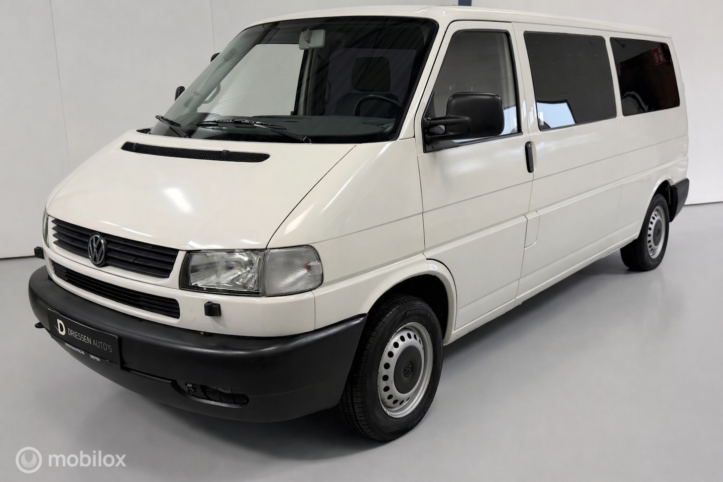 Volkswagen Transporter - 2.5 AUTOMAAT / LANG / AIRCO / 7-PERSOONS - AutoWereld.nl