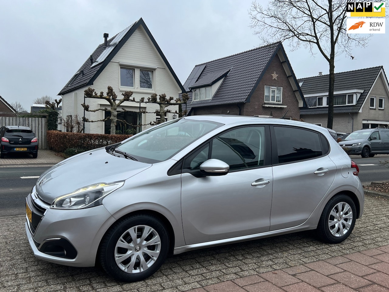 Peugeot 208 - 1.6 BlueHDi Exclusive 73.000 km NL-AUTO-NAP - AutoWereld.nl