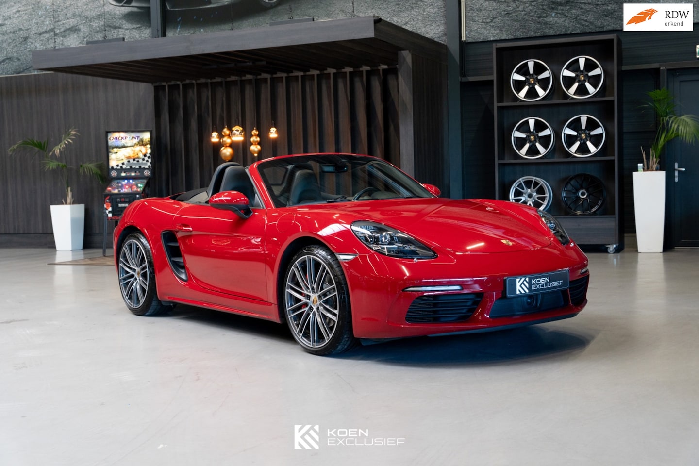 Porsche 718 Boxster S - 2.5 Km stand 81402 - AutoWereld.nl