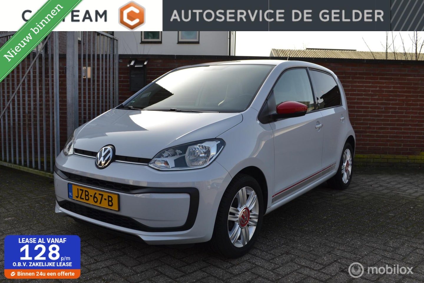 Volkswagen Up! - 1.0 BMT up! beats | Parkeersensoren | Airco | Lichtmetaal | Subwoofer - AutoWereld.nl