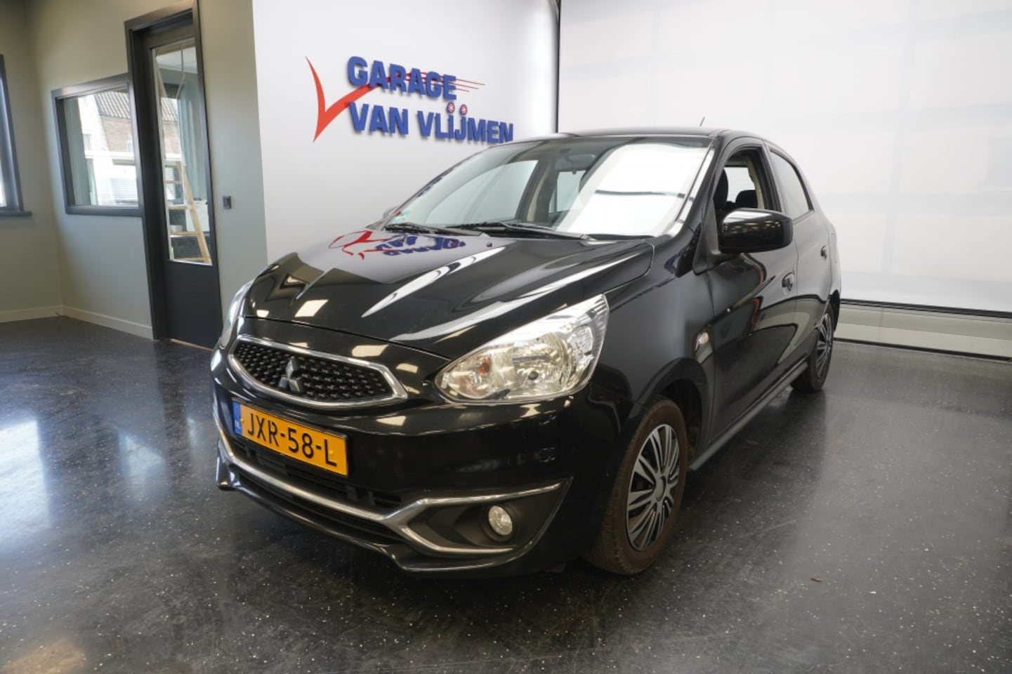 Mitsubishi Space Star - 1.0 71PK Airco 5drs - AutoWereld.nl
