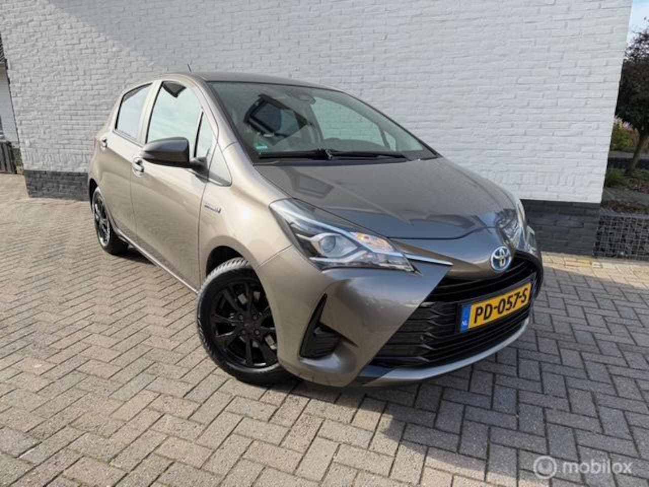 Toyota Yaris - 1.5 Hybrid ORG NL Dealer ondh Garantie - AutoWereld.nl