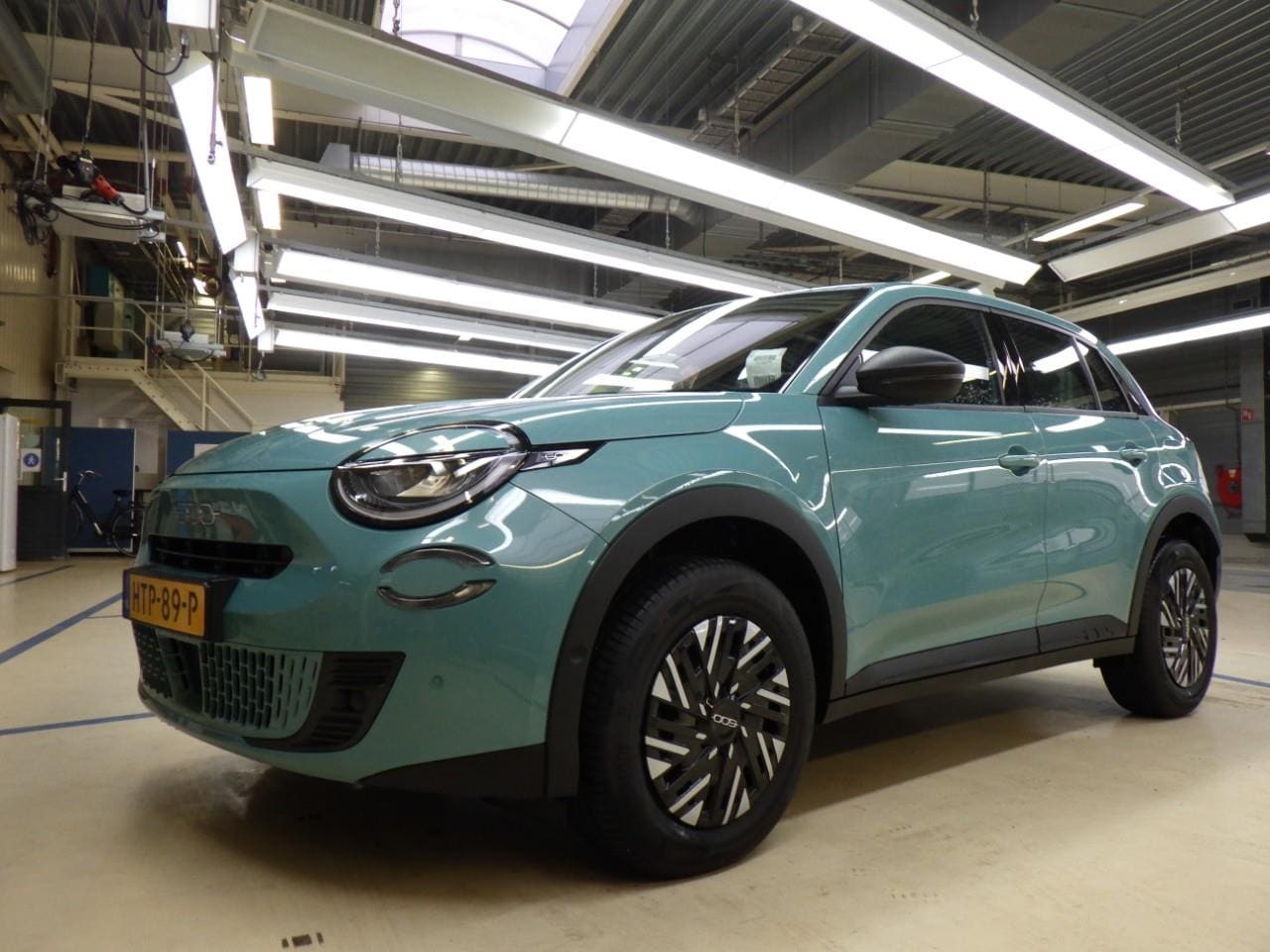 Fiat 600 - 1.2 Hybrid Urban 110pk 8 Jaar Garantie! | Achteruitrijcamera | Keyless-Entry | Draadloze L - AutoWereld.nl