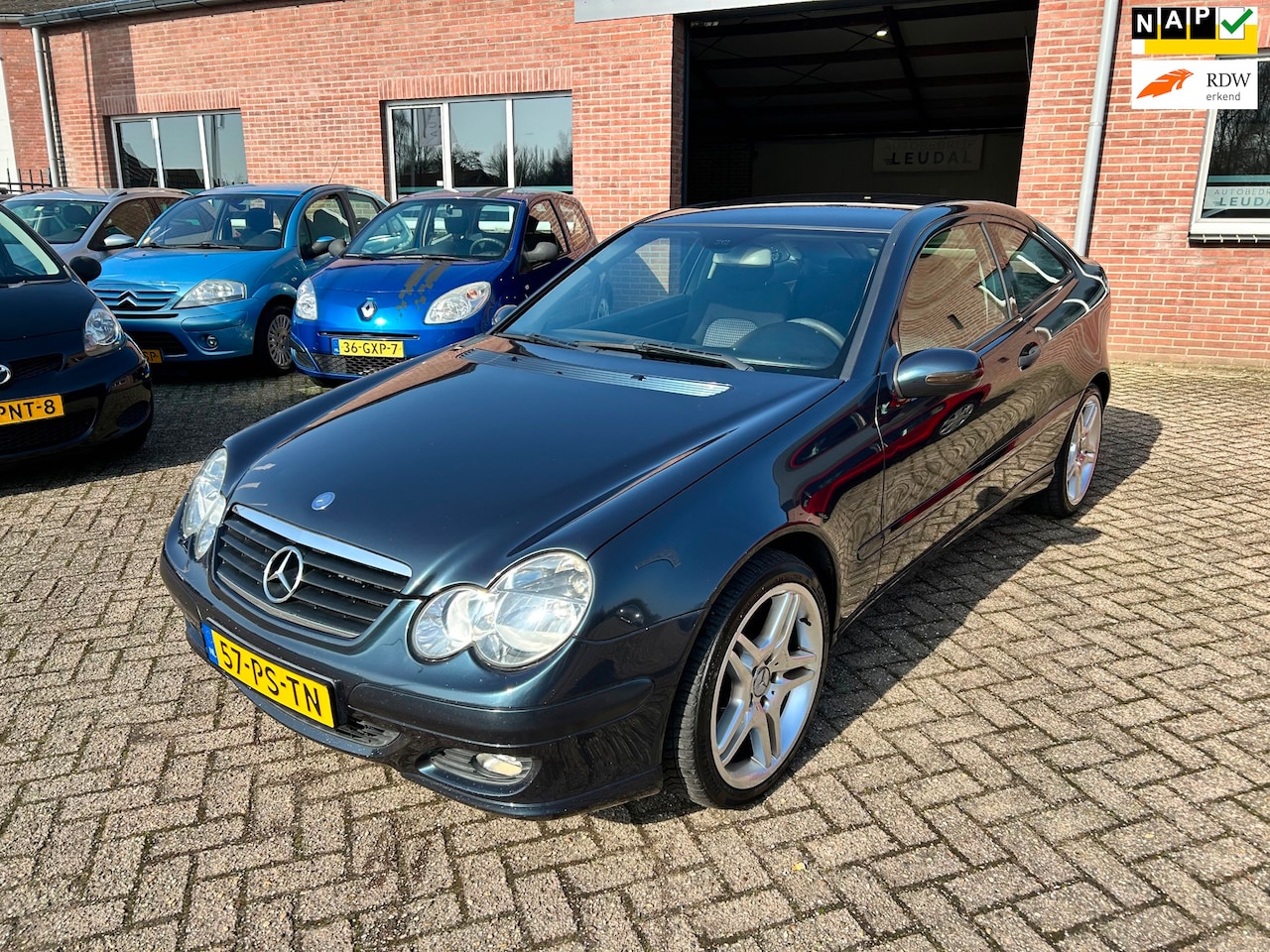 Mercedes-Benz C-klasse Sportcoupé - 180 K. // 184.000 km NAP - AutoWereld.nl