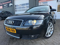 Audi A4 Cabriolet - 2.4 V6 Pro Line Cabrio in automaat en leer en cruise controle en airco