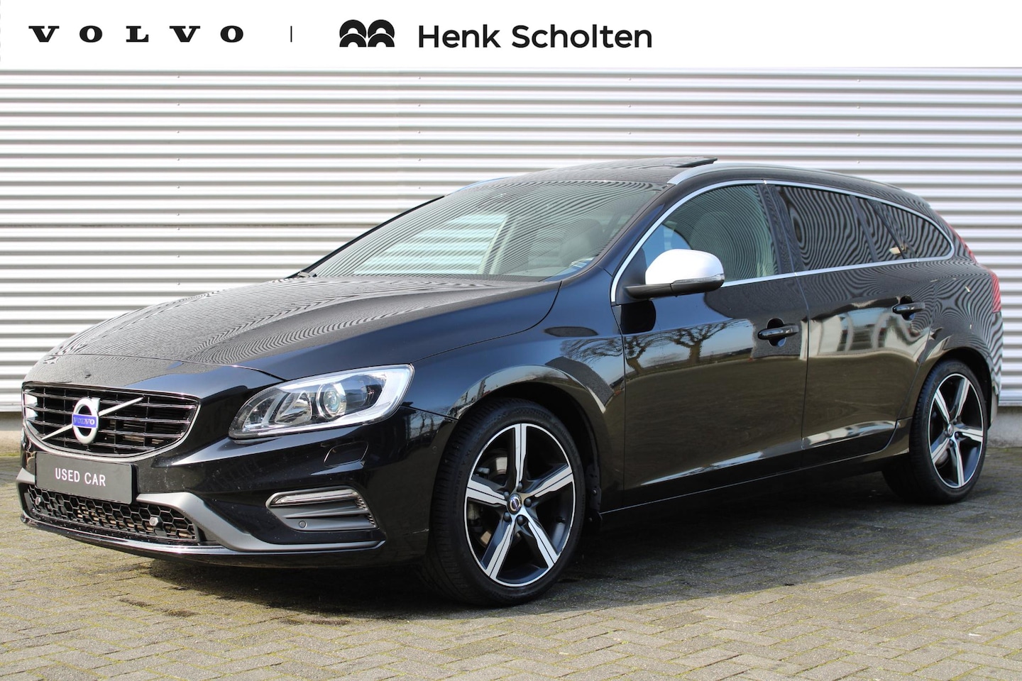 Volvo V60 - 2.0 T4 Automaat Business Sport | Elektrisch Glazen Schuif-/Kanteldak | Alarmklasse 3 | Get - AutoWereld.nl