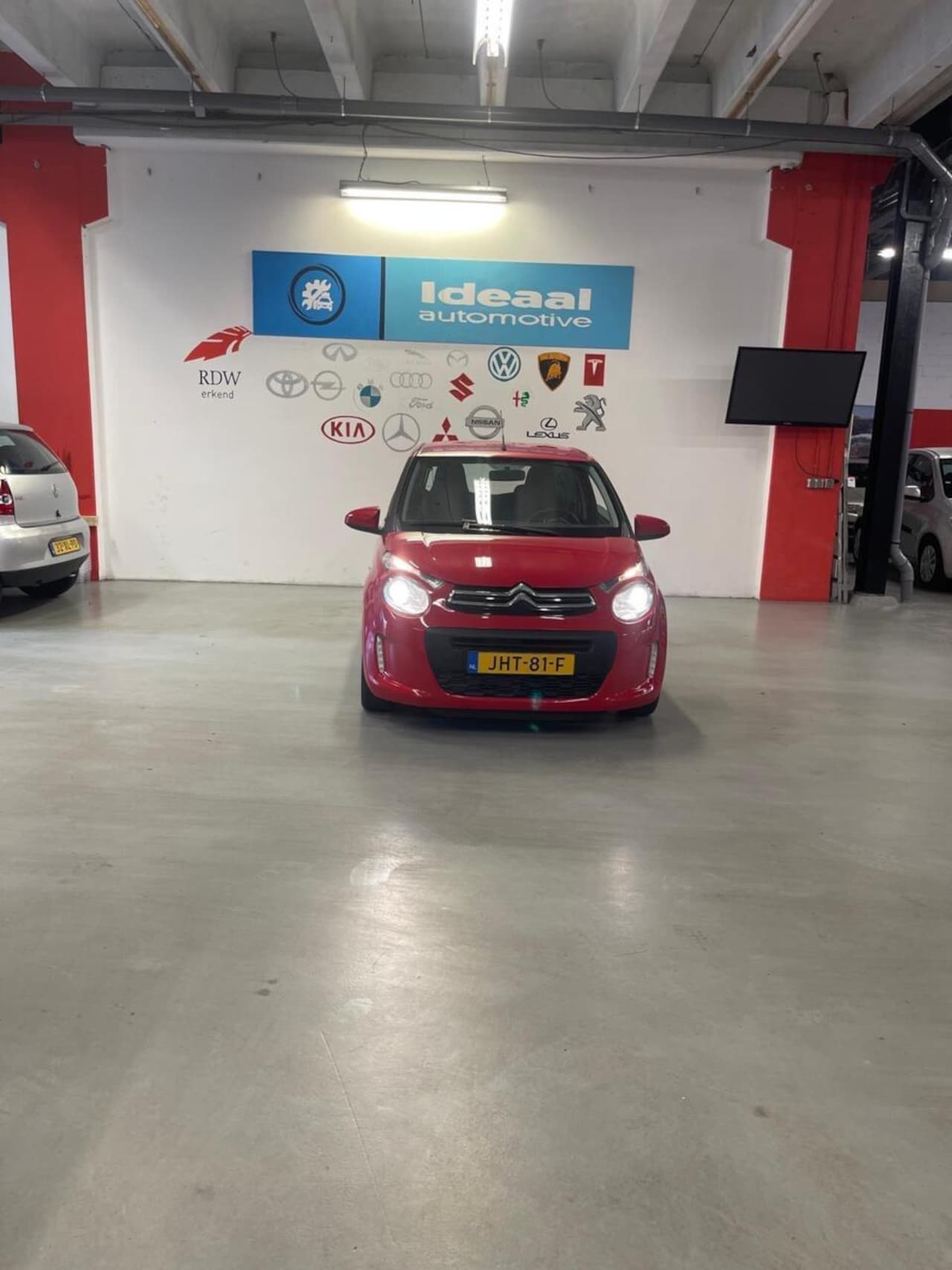 Citroën C1 - 1.2 PureTech Airscape Shine 1.2 PureTech Airscape Shine - AutoWereld.nl