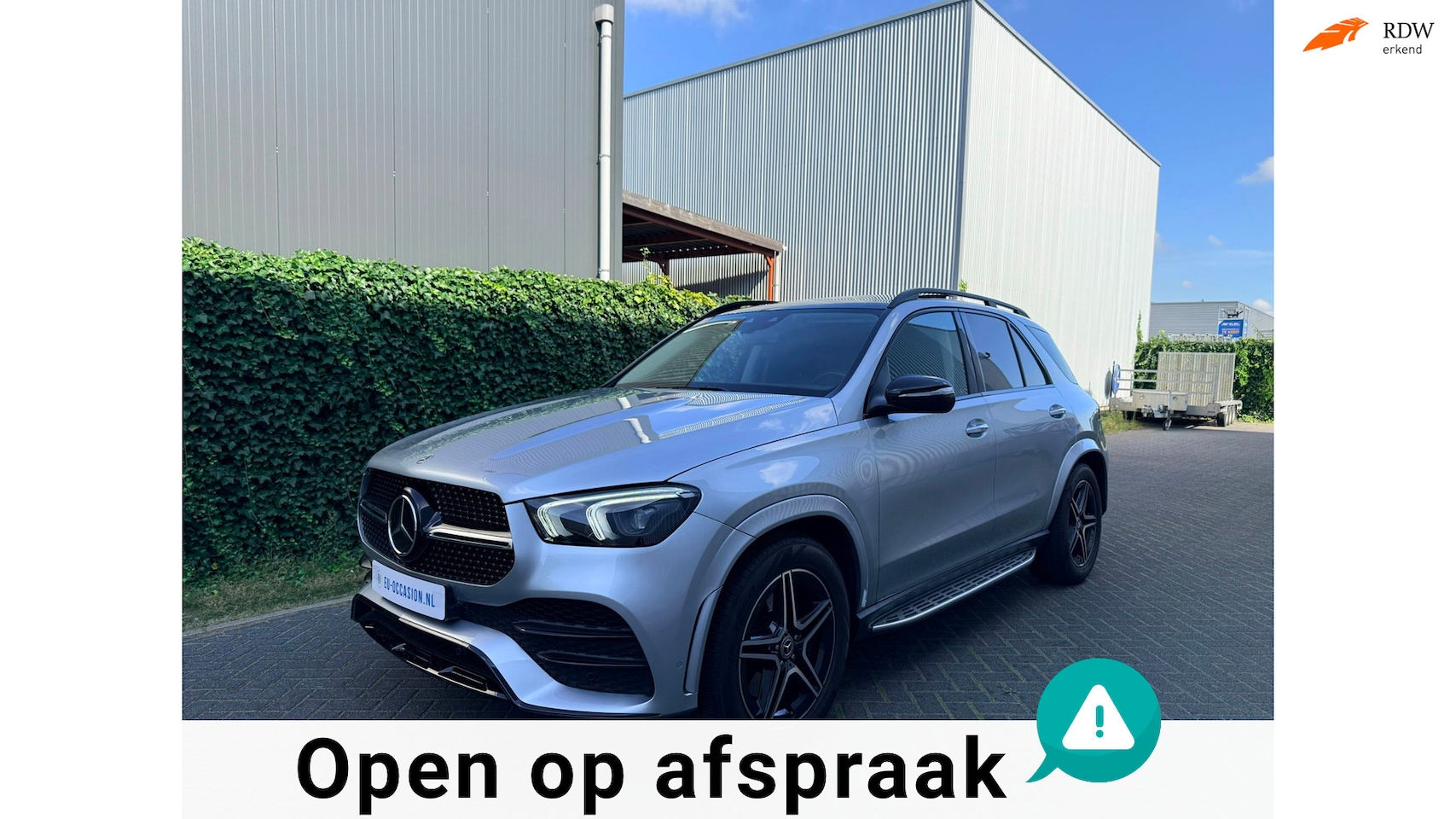 Mercedes-Benz GLE-Klasse - 400 D 4-MATIC 2023 | AMG NIGHTPAKKET | GRIJS KENTEKEN | PANO | TREKHAAK | LUCHTVERING - AutoWereld.nl