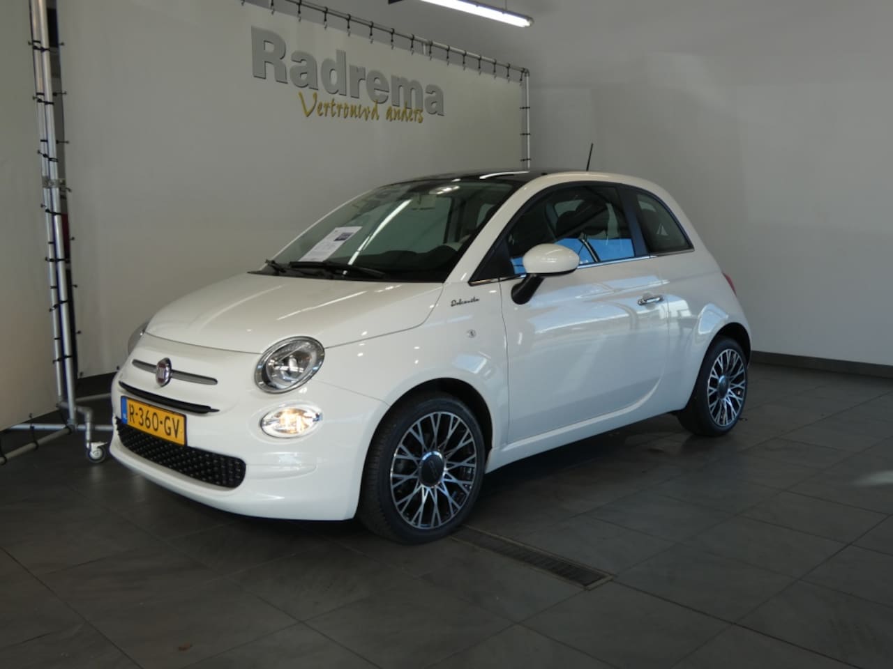 Fiat 500 - 1.0 Hybrid Dolcevita Panodak Cruise - AutoWereld.nl