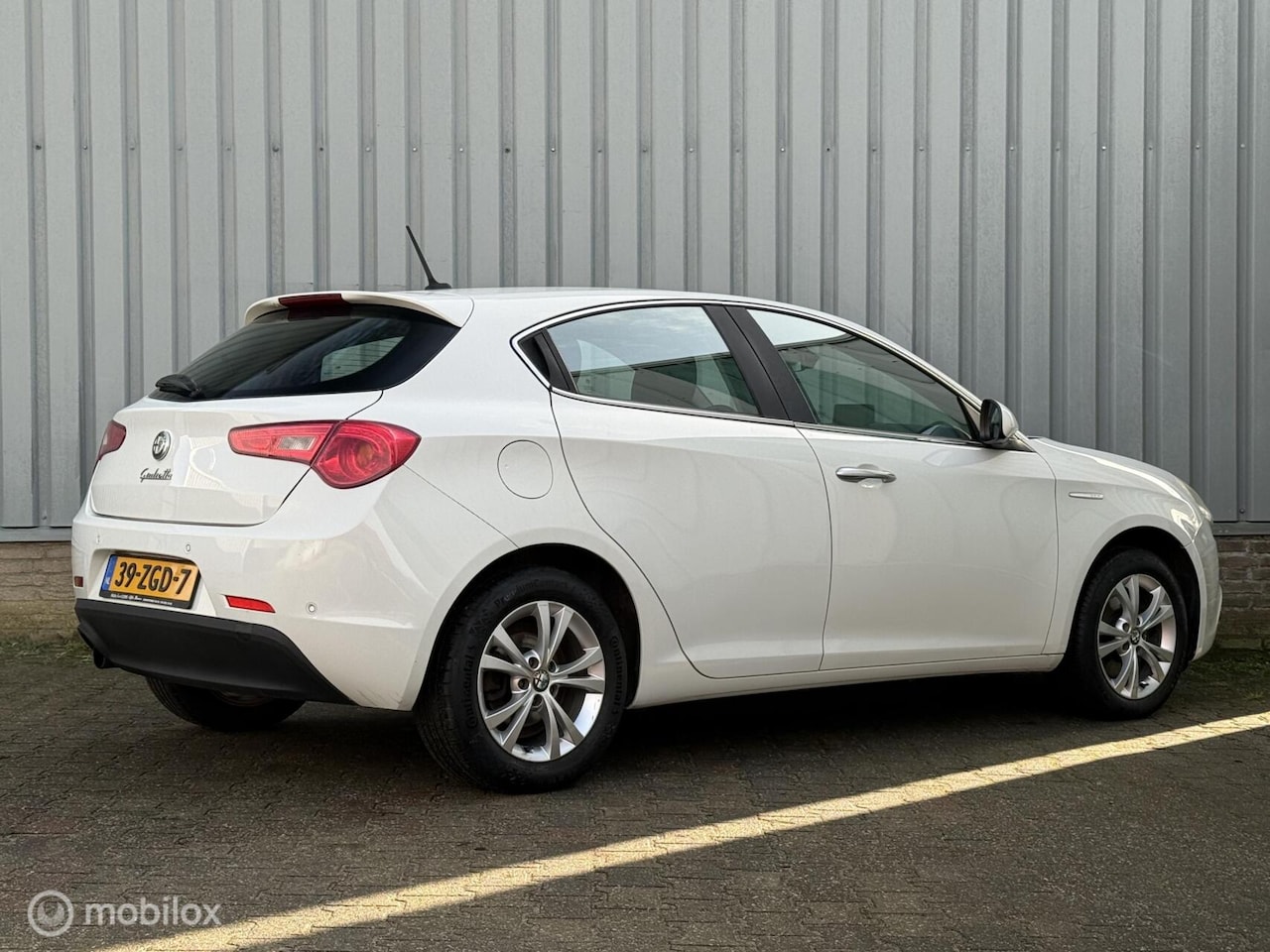 Alfa Romeo Giulietta - 1.4 T | Climate | DNA | Navi - AutoWereld.nl