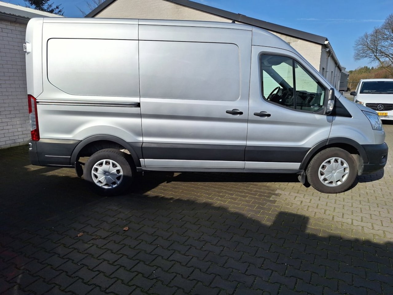 Ford Transit - 350 2.0 TDCI L2H2 Trend Automaat 96000km !! - AutoWereld.nl
