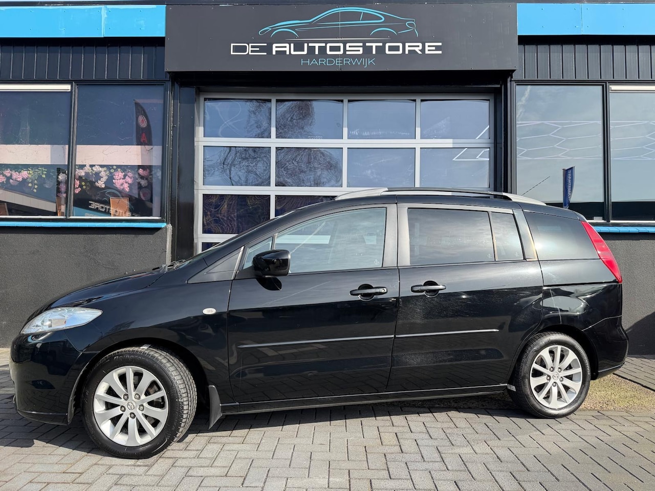 Mazda 5 - 1.8 Executive Airco Cruise Trekhaak 7 Pers Zeer Nette Auto !!! - AutoWereld.nl