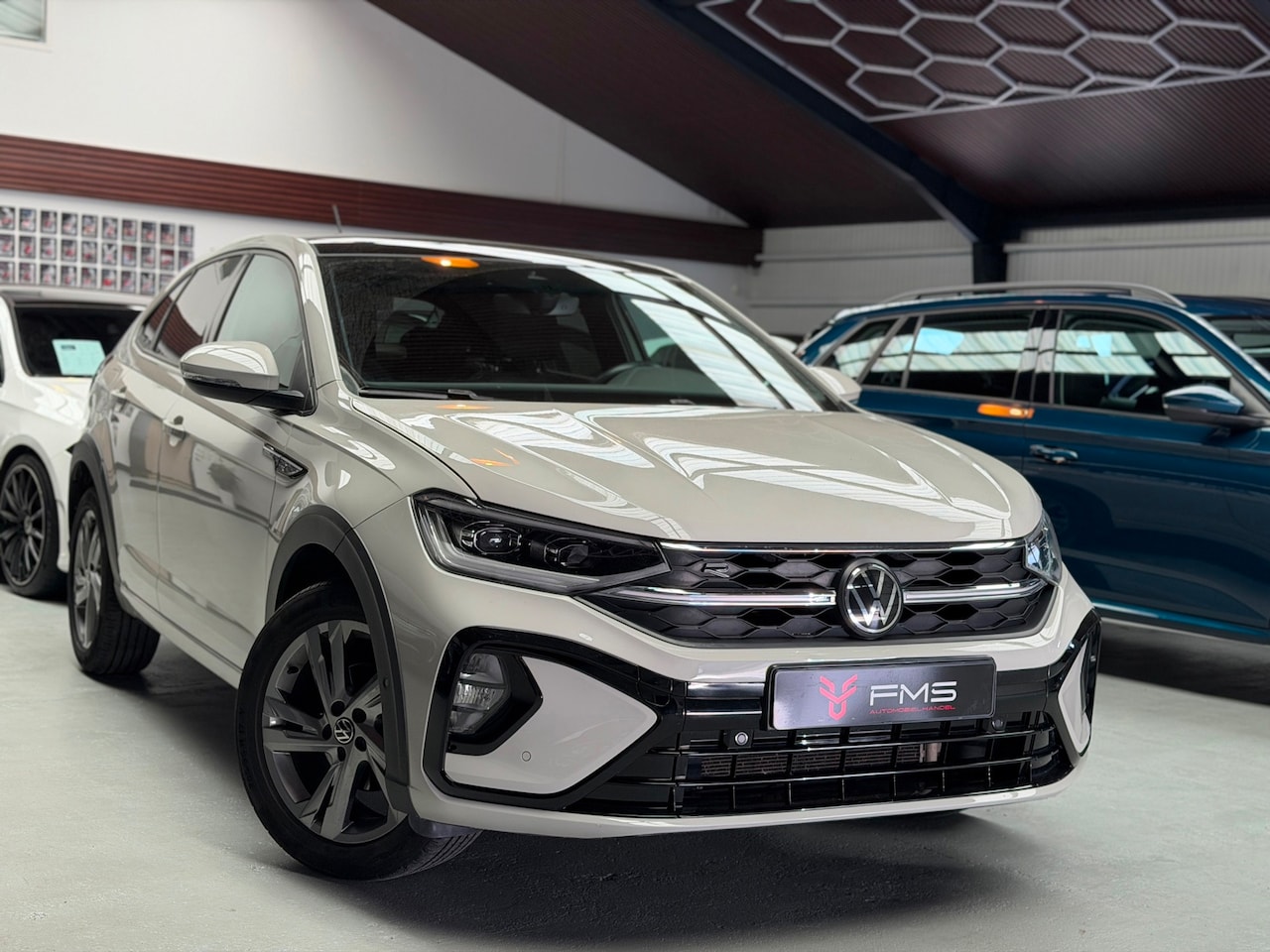 Volkswagen Taigo - 1.0 TSI 2x R-Line Panorama CarPlay Camera - AutoWereld.nl