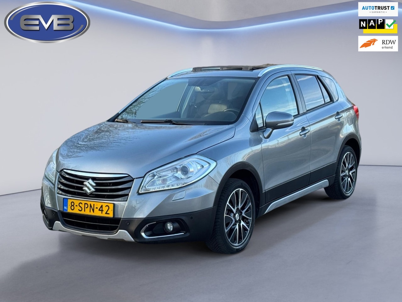 Suzuki SX4 S-Cross - 1.6 High Executive 1.6 High Executive, panoramadak, achteruitrijcamera, dealer onderhouden, afneembare trekha - AutoWereld.nl