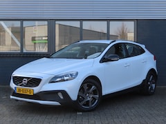 Volvo V40 Cross Country - 1.5 T3 Summum | lederen bekleding | trekhaak | stoelverwarming