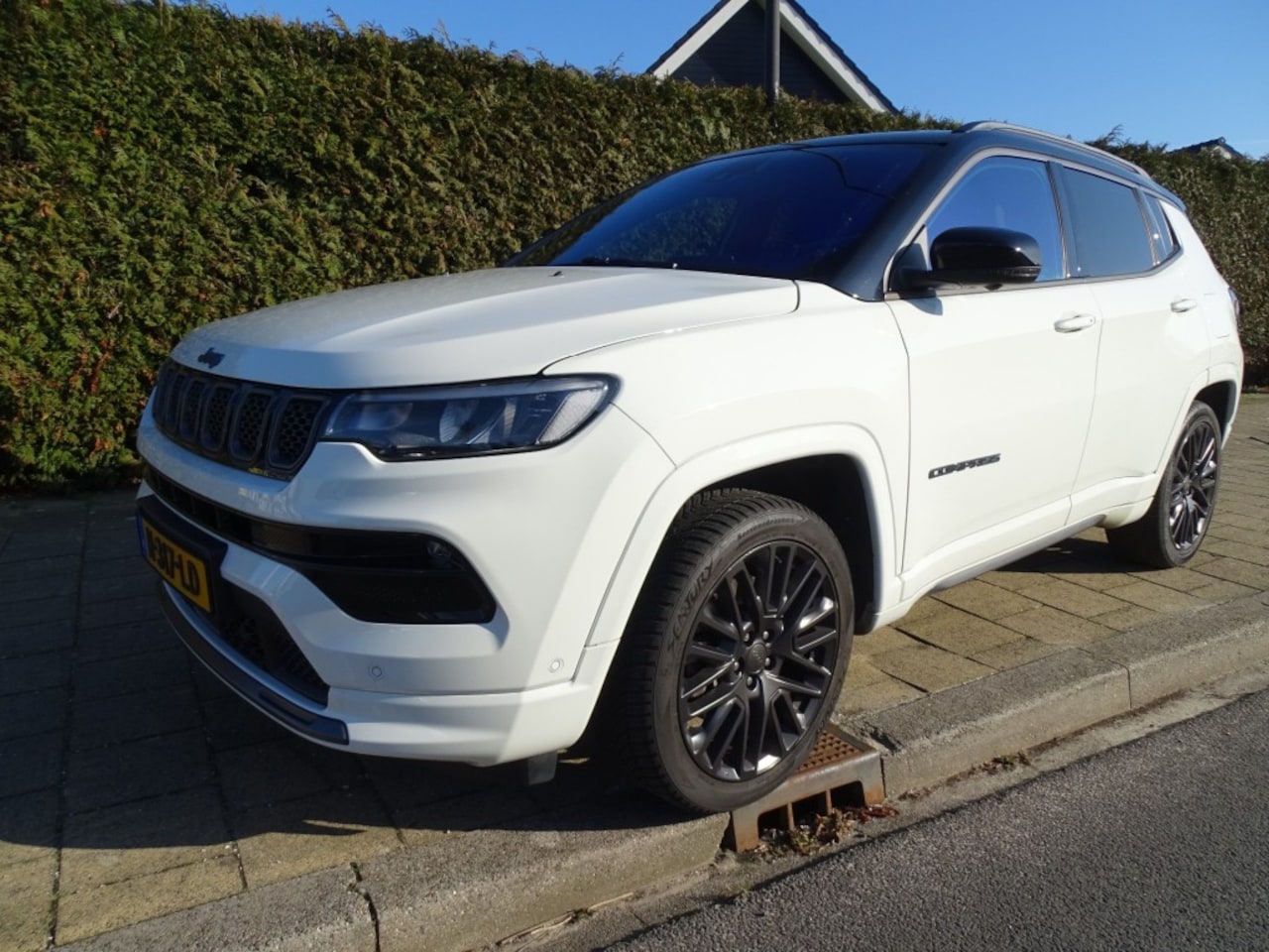 Jeep Compass - 4WD XE 240 HYB. S-Clima-Carplay navi-Leer-Media app-Cam360-Trkh - AutoWereld.nl