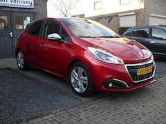 Peugeot 208 - 1.2 PureTech Signature, 5Drs. Dealer onderouden