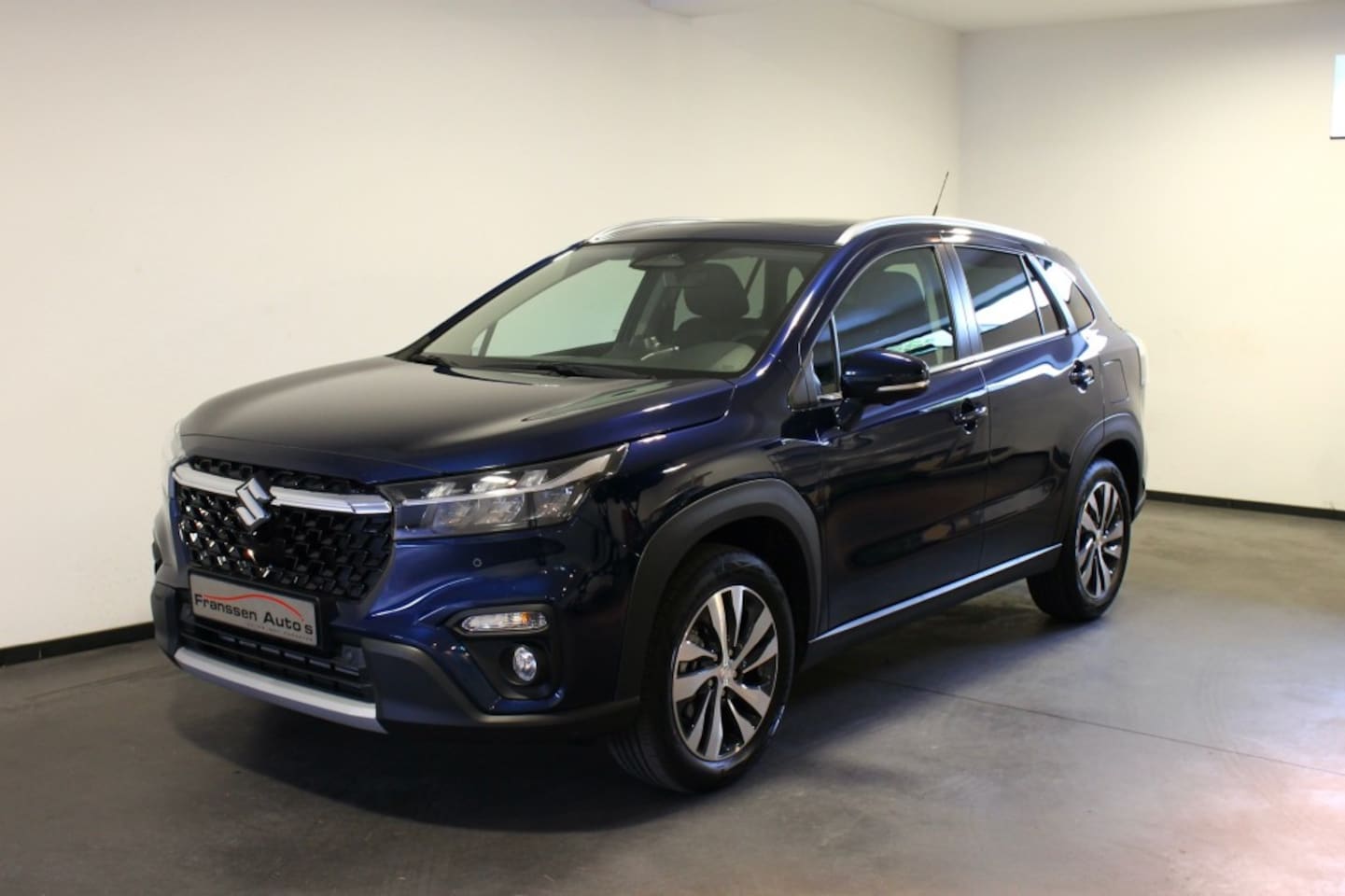 Suzuki SX4 S-Cross - SX4 S-cross, Pano, Camera, Navi, Stoelverw. - AutoWereld.nl