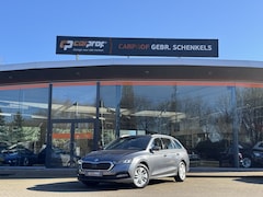 Skoda Octavia Combi - 1.5 e-TSI DSG Ambition Rijklaarprijs Incl. afleveringsbeurt en 12 maanden BOVAG-garantie |