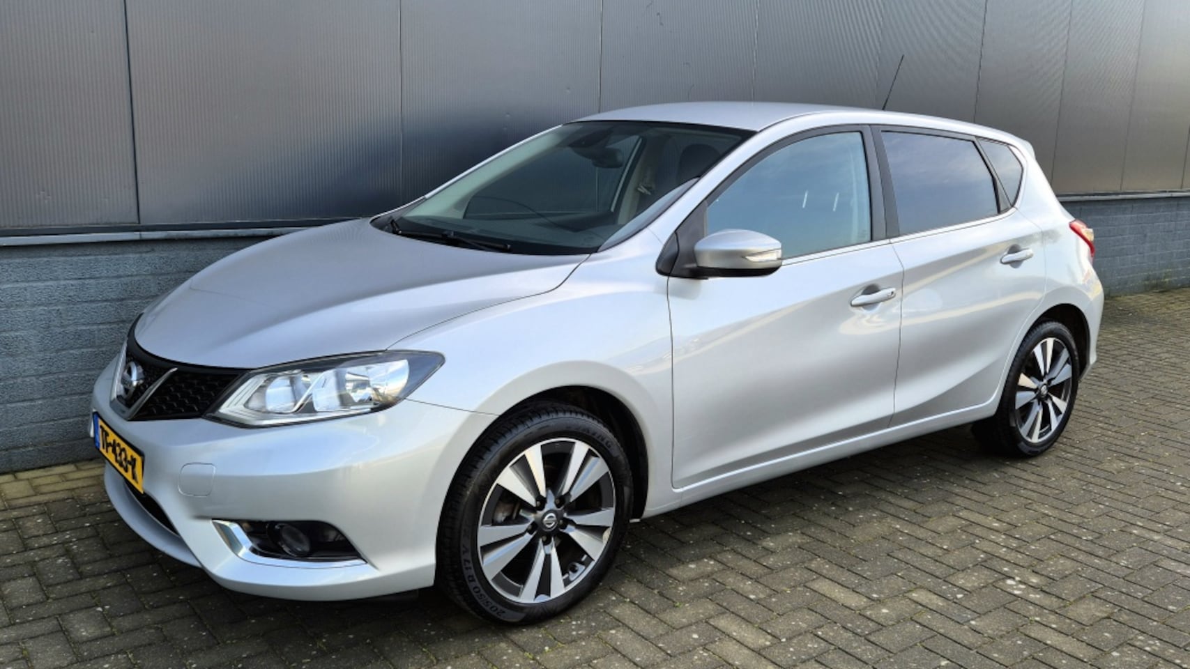 Nissan Pulsar - 1.2 DIG-T N-Connecta | Camera | Cruise | Navi | Clima | Trekhaak - AutoWereld.nl