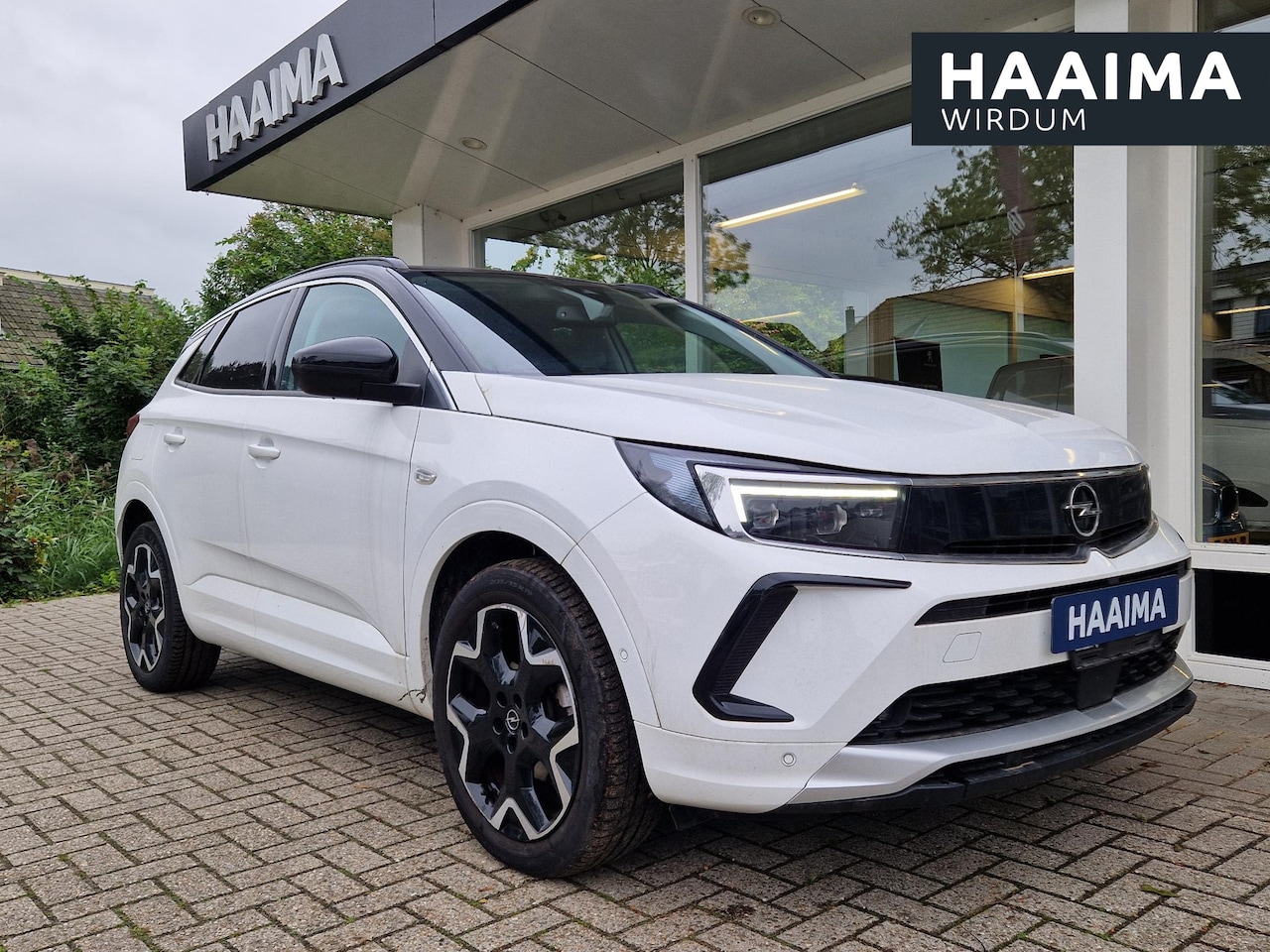Opel Grandland - 1.2 Turbo Ultimate | AGR - Stoelen | Climate & Cruise Control | 19INCH | Elektrische Achte - AutoWereld.nl
