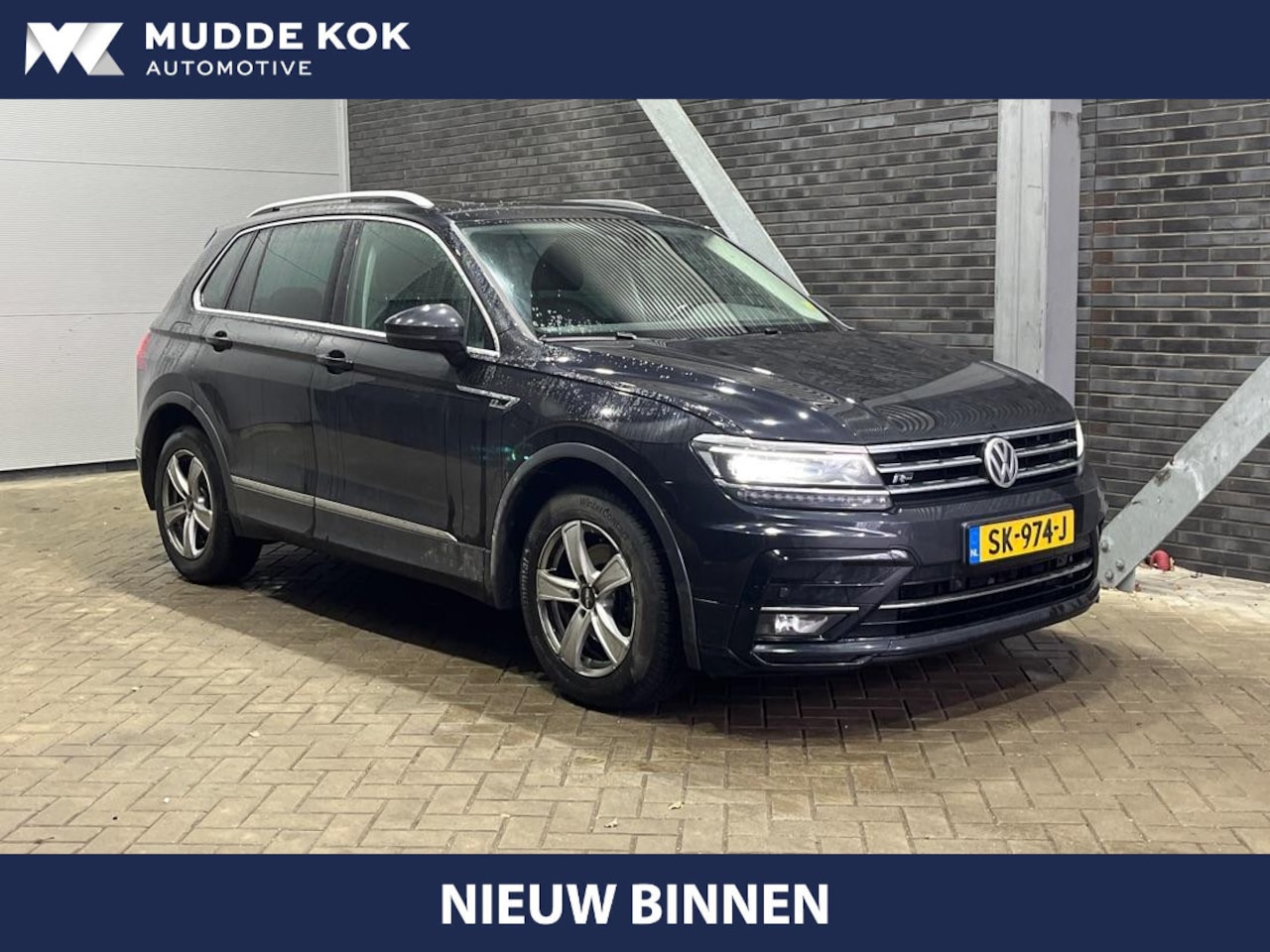 Volkswagen Tiguan - 1.4 TSI ACT Highline | Automaat | Trekhaak | Panoramadak | Vol-Leder | Stoelverwarming | A - AutoWereld.nl