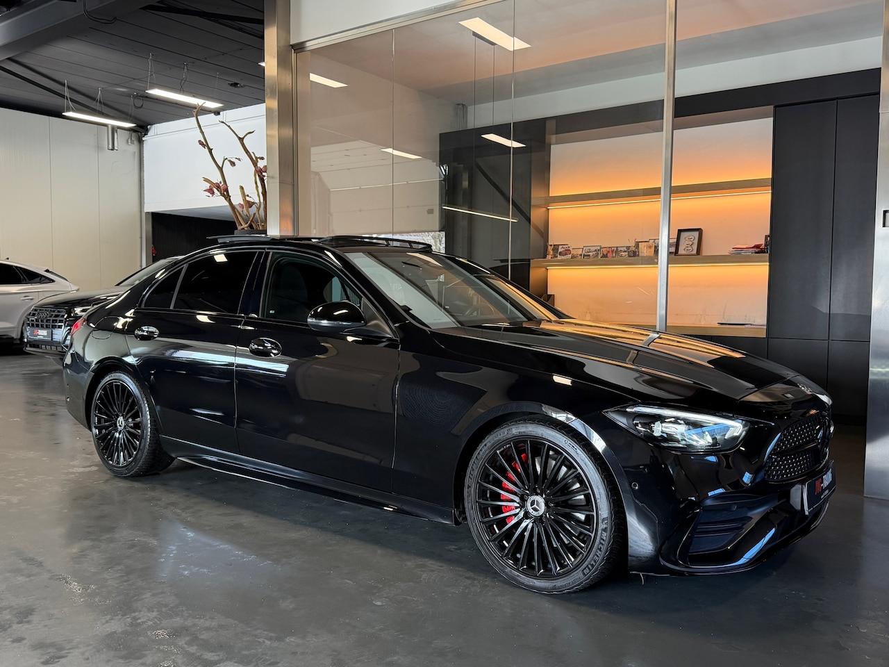 Mercedes-Benz C-klasse - 180 AMG Night Panorama Sfeerverl. Camera - AutoWereld.nl