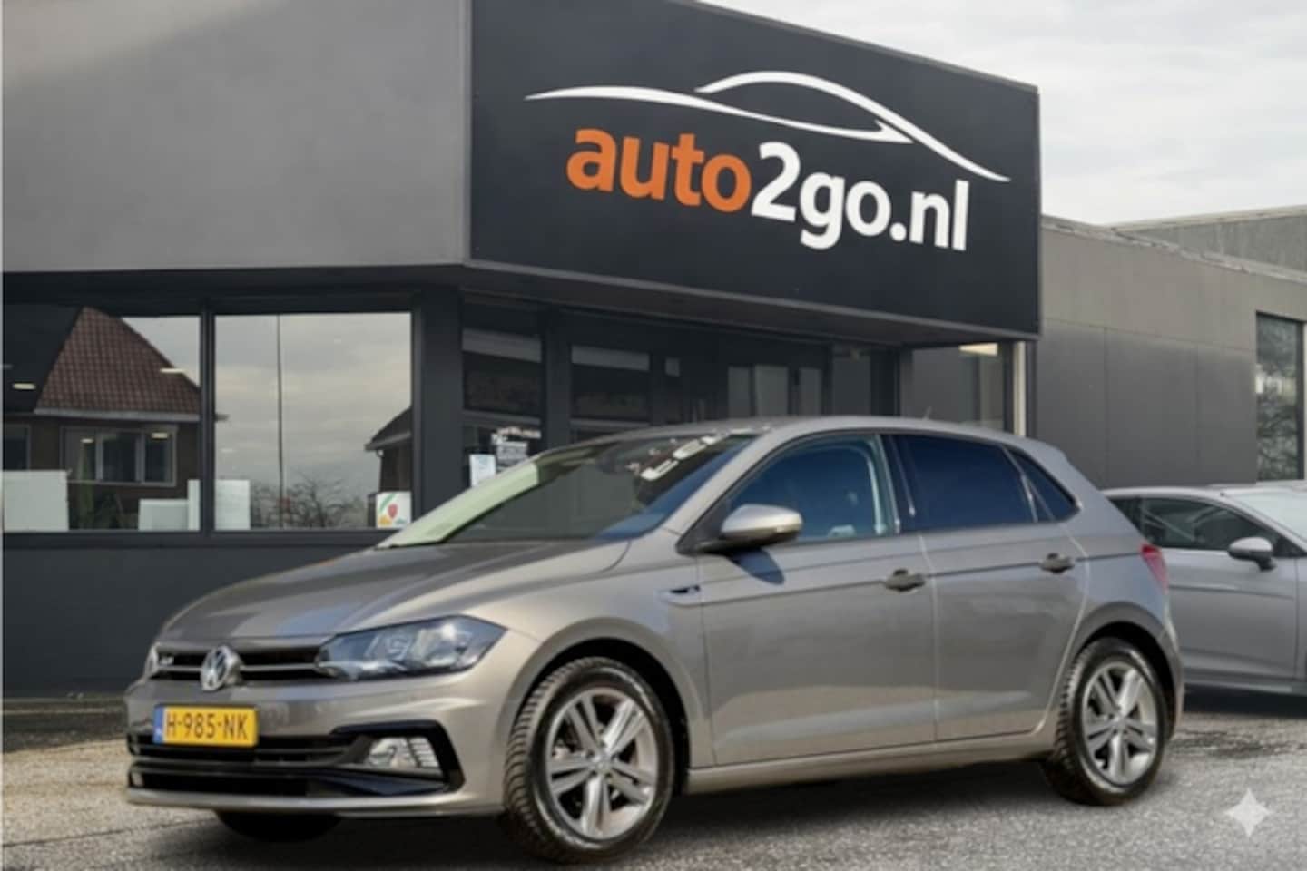 Volkswagen Polo - 1.0 TSI R-LINE HIGHLINE. NAVI AIRCO PARKPILOT APPLE-CARPLAY LED LMV PDC - AutoWereld.nl