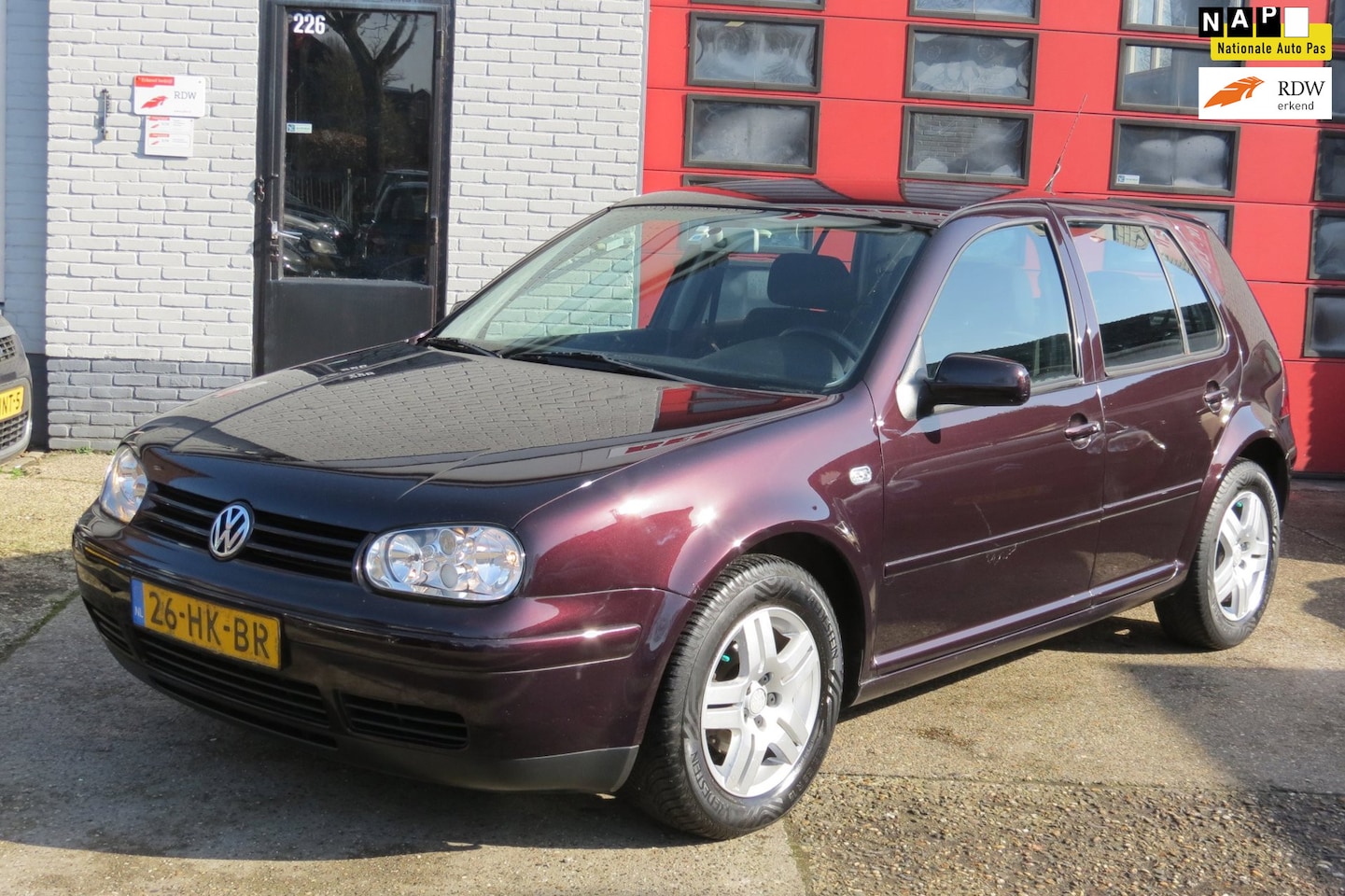 Volkswagen Golf - 1.6-16V Highline 1.6-16V Highline , 5 DEURS - AutoWereld.nl