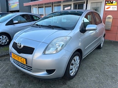 Toyota Yaris - 1.3 VVTi Sol nette auto airco